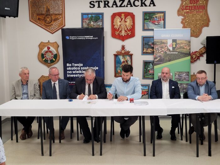 Miniaturka artykułu Budowa kanalizacji sanitarnej dla m. Trzciana, Czermin Zawada II, gm. Czermin – Etap 1 – podpisanie umowy